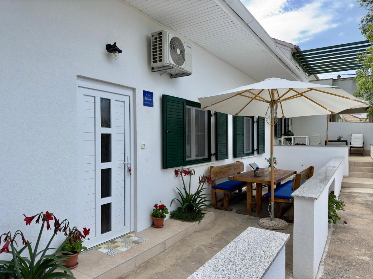 Matek Family & Studio Apartment Rovanjska Dış mekan fotoğraf