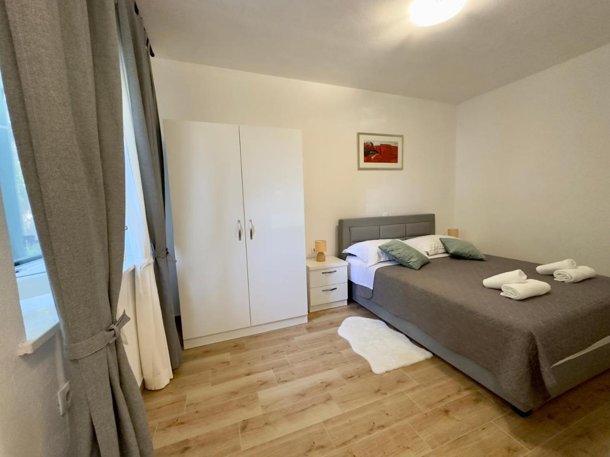 Matek Family & Studio Apartment Rovanjska Dış mekan fotoğraf