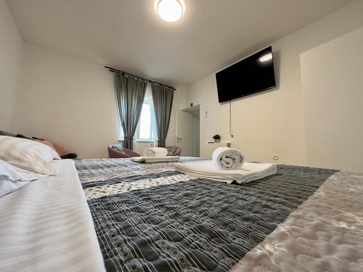 Matek Family & Studio Apartment Rovanjska Dış mekan fotoğraf